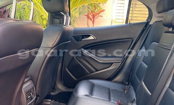 Buy Used Mercedes‒Benz GLA-klasse Silver Car in Dakar in Dakar Buy Used Mercedes‒Benz GLA-klasse Silver Car in Dakar in Dakar