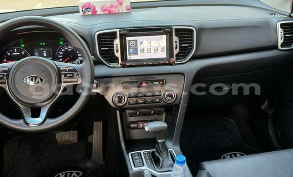 Acheter Import Voiture Kia Sportage Blanc à Dakar, Dakar Acheter Import Voiture Kia Sportage Blanc à Dakar, Dakar