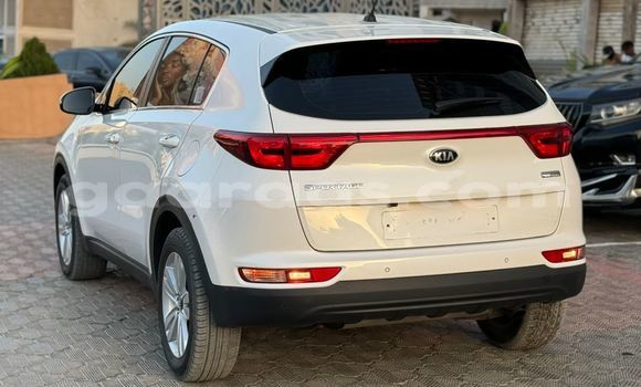 Acheter Import Voiture Kia Sportage Blanc à Dakar, Dakar Acheter Import Voiture Kia Sportage Blanc à Dakar, Dakar