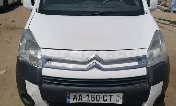 Dieundeu Occasion Bufori La Joya White Auto in Dakar in Dakar Dieundeu Occasion Bufori La Joya White Auto in Dakar in Dakar