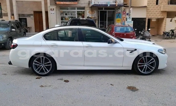 Acheter Occasion Voiture BMW 5–Series Blanc à Dakar, Dakar Acheter Occasion Voiture BMW 5–Series Blanc à Dakar, Dakar