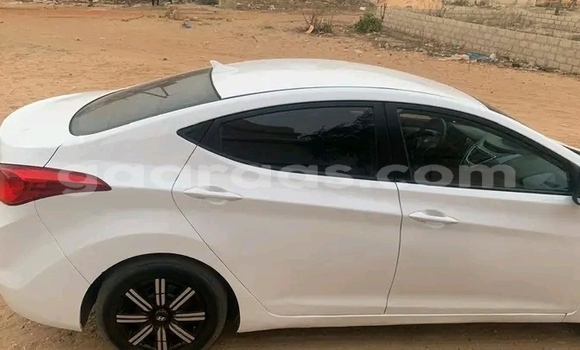 Acheter Occasion Voiture Hyundai Elantra Blanc à Dakar, Dakar Acheter Occasion Voiture Hyundai Elantra Blanc à Dakar, Dakar