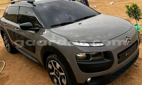 Acheter Occasion Voiture BMW 2er Grand Tourer Noir à Dakar, Dakar Acheter Occasion Voiture BMW 2er Grand Tourer Noir à Dakar, Dakar