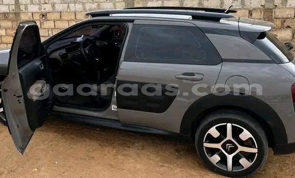 Acheter Occasion Voiture BMW 2er Grand Tourer Noir à Dakar, Dakar Acheter Occasion Voiture BMW 2er Grand Tourer Noir à Dakar, Dakar