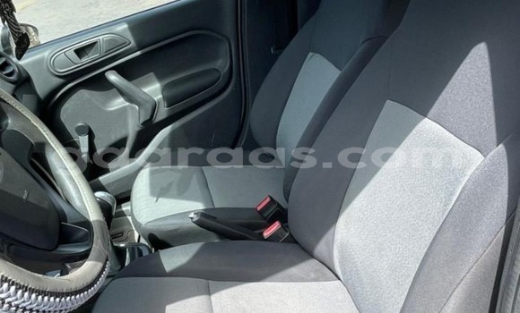 Acheter Occasion Voiture Ford Fiesta Gris à Dakar, Dakar Acheter Occasion Voiture Ford Fiesta Gris à Dakar, Dakar