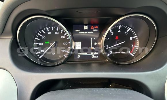 Dieundeu Occasion Range Rover Range Rover Silver Auto in Dakar in Dakar Dieundeu Occasion Range Rover Range Rover Silver Auto in Dakar in Dakar