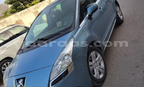 Buy Used Peugeot 5008 Silver Car in Dakar in Dakar Buy Used Peugeot 5008 Silver Car in Dakar in Dakar