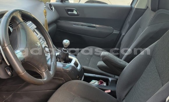 Buy Used Peugeot 5008 Silver Car in Dakar in Dakar Buy Used Peugeot 5008 Silver Car in Dakar in Dakar