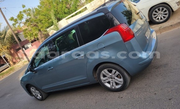 Buy Used Peugeot 5008 Silver Car in Dakar in Dakar Buy Used Peugeot 5008 Silver Car in Dakar in Dakar