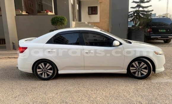 Buy Used Kia Forte White Car in Dakar in Dakar Buy Used Kia Forte White Car in Dakar in Dakar