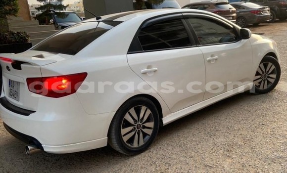 Buy Used Kia Forte White Car in Dakar in Dakar Buy Used Kia Forte White Car in Dakar in Dakar