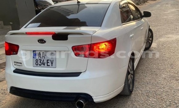 Buy Used Kia Forte White Car in Dakar in Dakar Buy Used Kia Forte White Car in Dakar in Dakar