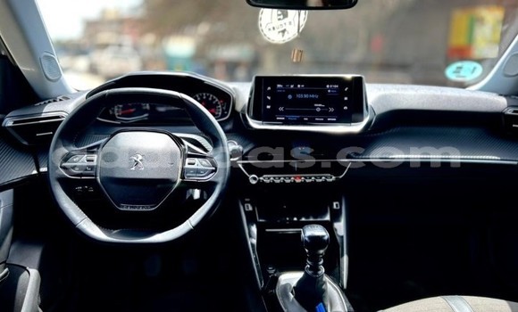 Dieundeu Occasion Peugeot 2008 Silver Auto in Dakar in Dakar Dieundeu Occasion Peugeot 2008 Silver Auto in Dakar in Dakar