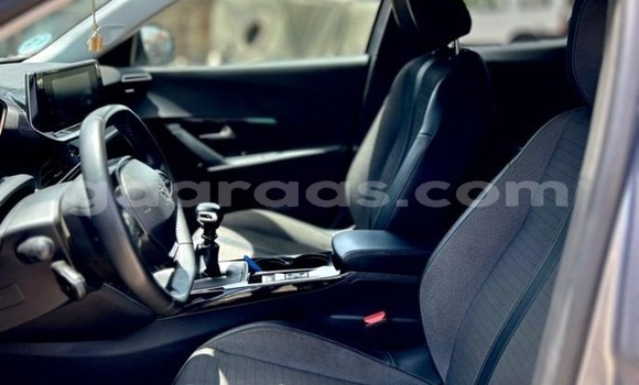 Dieundeu Occasion Peugeot 2008 Silver Auto in Dakar in Dakar Dieundeu Occasion Peugeot 2008 Silver Auto in Dakar in Dakar