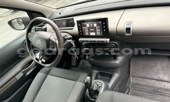 Acheter Occasion Voiture Citroen C4 Blanc à Dakar, Dakar Acheter Occasion Voiture Citroen C4 Blanc à Dakar, Dakar