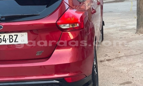 Acheter Occasion Voiture Ford Focus Rouge à Dakar, Dakar Acheter Occasion Voiture Ford Focus Rouge à Dakar, Dakar