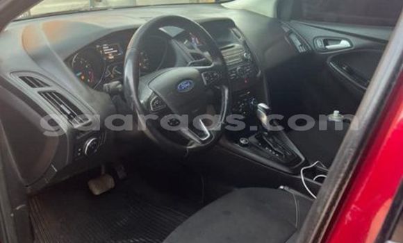 Acheter Occasion Voiture Ford Focus Rouge à Dakar, Dakar Acheter Occasion Voiture Ford Focus Rouge à Dakar, Dakar