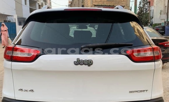 Acheter Occasion Voiture Jeep Cherokee Blanc à Dakar, Dakar Acheter Occasion Voiture Jeep Cherokee Blanc à Dakar, Dakar