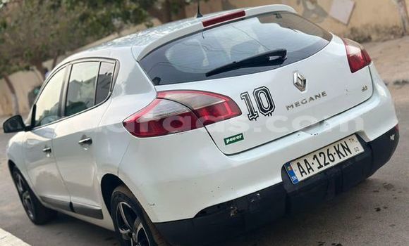 Acheter Occasion Voiture Renault Megane Blanc à Dagana, Saint-Louis Acheter Occasion Voiture Renault Megane Blanc à Dagana, Saint-Louis