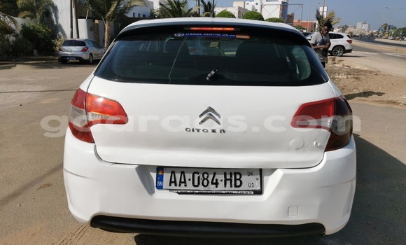 Acheter Occasion Voiture Citroen C4 Blanc à Dakar, Dakar Acheter Occasion Voiture Citroen C4 Blanc à Dakar, Dakar