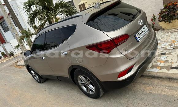 Acheter Occasion Voiture Hyundai Santa Fe Beige à Dakar, Dakar Acheter Occasion Voiture Hyundai Santa Fe Beige à Dakar, Dakar