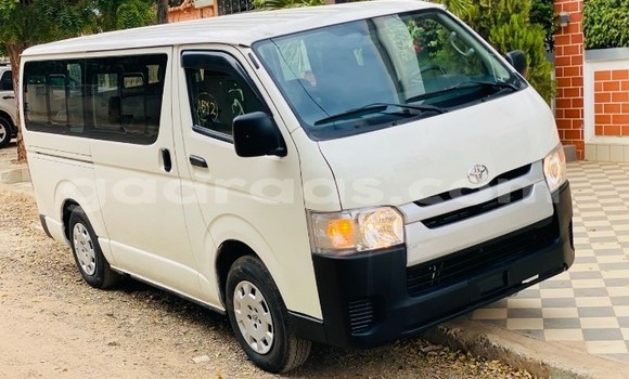 Dieundeu Occasion Toyota Hiace White Auto in Dakar in Dakar Dieundeu Occasion Toyota Hiace White Auto in Dakar in Dakar
