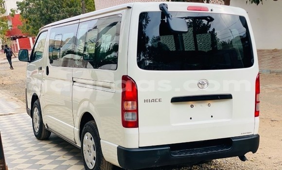 Dieundeu Occasion Toyota Hiace White Auto in Dakar in Dakar Dieundeu Occasion Toyota Hiace White Auto in Dakar in Dakar