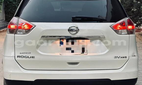 Acheter Occasion Voiture Nissan Rogue Blanc à Dakar, Dakar Acheter Occasion Voiture Nissan Rogue Blanc à Dakar, Dakar