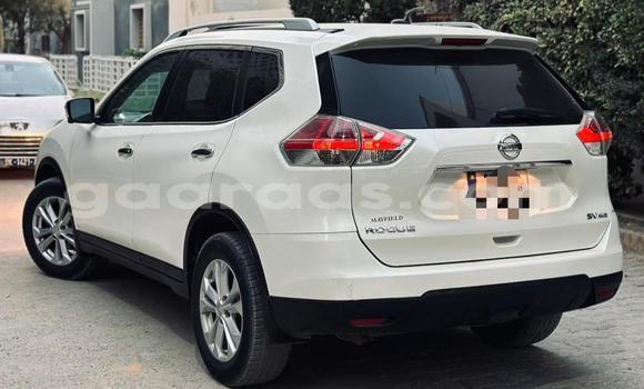Acheter Occasion Voiture Nissan Rogue Blanc à Dakar, Dakar Acheter Occasion Voiture Nissan Rogue Blanc à Dakar, Dakar