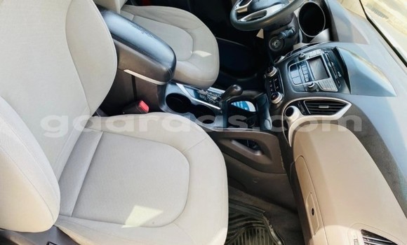 Buy Used Hyundai ix35 White Car in Dakar in Dakar Buy Used Hyundai ix35 White Car in Dakar in Dakar