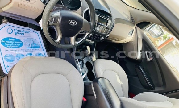 Buy Used Hyundai ix35 White Car in Dakar in Dakar Buy Used Hyundai ix35 White Car in Dakar in Dakar