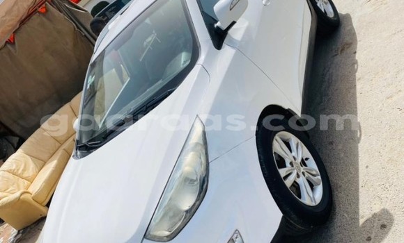 Buy Used Hyundai ix35 White Car in Dakar in Dakar Buy Used Hyundai ix35 White Car in Dakar in Dakar