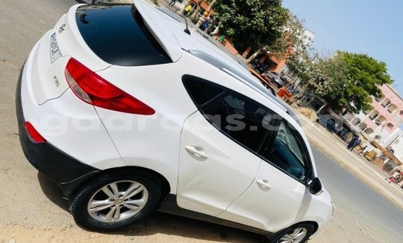 Buy Used Hyundai ix35 White Car in Dakar in Dakar Buy Used Hyundai ix35 White Car in Dakar in Dakar