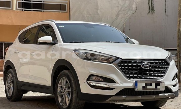 Acheter Occasion Voiture Hyundai Tucson Blanc à Dakar, Dakar Acheter Occasion Voiture Hyundai Tucson Blanc à Dakar, Dakar