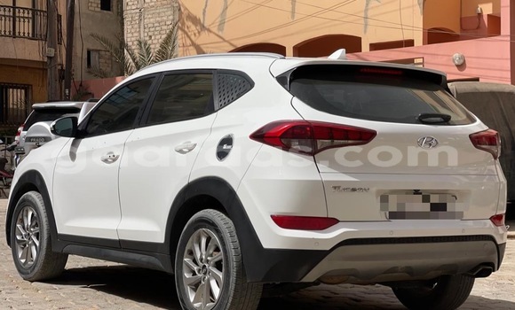 Acheter Occasion Voiture Hyundai Tucson Blanc à Dakar, Dakar Acheter Occasion Voiture Hyundai Tucson Blanc à Dakar, Dakar