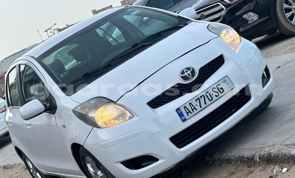 Dieundeu Occasion Toyota Yaris White Auto in Dakar in Dakar Dieundeu Occasion Toyota Yaris White Auto in Dakar in Dakar