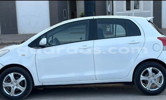 Dieundeu Occasion Toyota Yaris White Auto in Dakar in Dakar Dieundeu Occasion Toyota Yaris White Auto in Dakar in Dakar