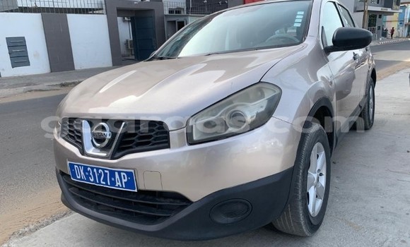 Buy Used Nissan Qashqai Silver Car in Dakar in Dakar Buy Used Nissan Qashqai Silver Car in Dakar in Dakar