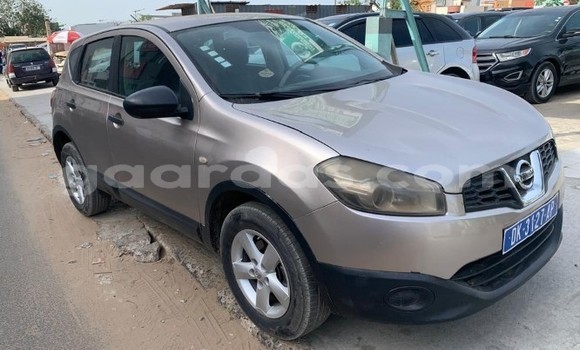 Buy Used Nissan Qashqai Silver Car in Dakar in Dakar Buy Used Nissan Qashqai Silver Car in Dakar in Dakar