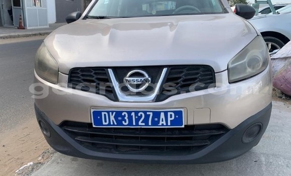Buy Used Nissan Qashqai Silver Car in Dakar in Dakar Buy Used Nissan Qashqai Silver Car in Dakar in Dakar