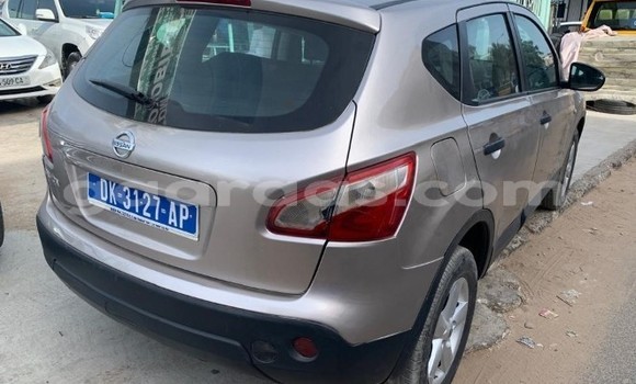 Buy Used Nissan Qashqai Silver Car in Dakar in Dakar Buy Used Nissan Qashqai Silver Car in Dakar in Dakar