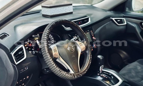 Buy Used Nissan Rogue White Car in Dakar in Dakar Buy Used Nissan Rogue White Car in Dakar in Dakar