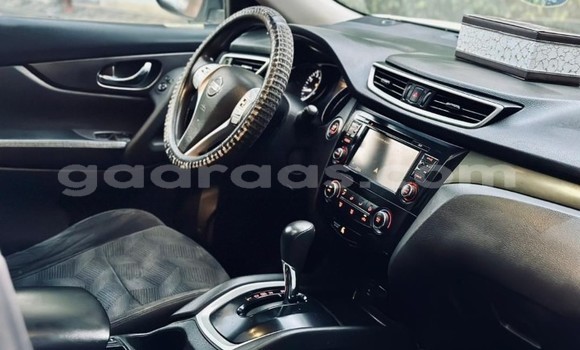 Buy Used Nissan Rogue White Car in Dakar in Dakar Buy Used Nissan Rogue White Car in Dakar in Dakar