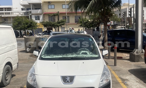 Buy New Peugeot 3008 White Car in Dakar in Dakar Buy New Peugeot 3008 White Car in Dakar in Dakar