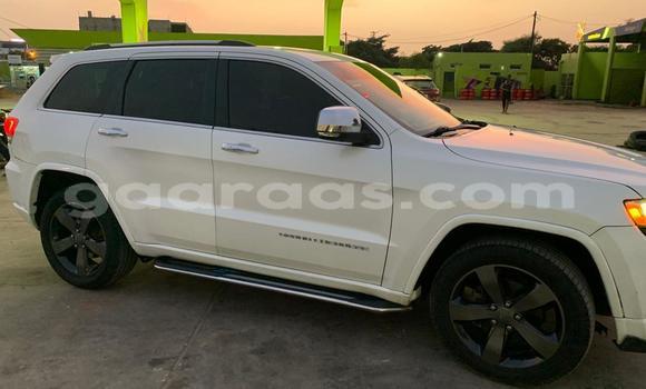 Dieundeu Occasion Jeep Grand Cherokee White Auto in Dakar in Dakar Dieundeu Occasion Jeep Grand Cherokee White Auto in Dakar in Dakar