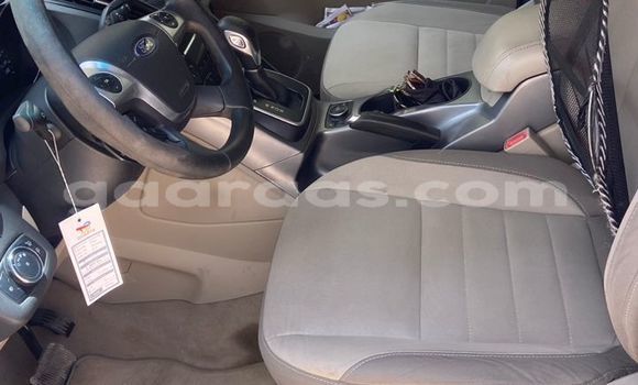 Acheter Occasion Voiture Ford Escape Bleu à Dakar, Dakar Acheter Occasion Voiture Ford Escape Bleu à Dakar, Dakar