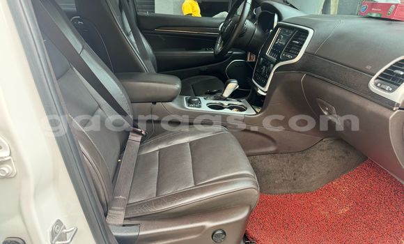 Buy Used Jeep Grand Cherokee White Car in Dakar in Dakar Buy Used Jeep Grand Cherokee White Car in Dakar in Dakar