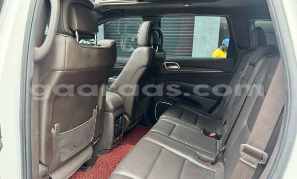 Buy Used Jeep Grand Cherokee White Car in Dakar in Dakar Buy Used Jeep Grand Cherokee White Car in Dakar in Dakar