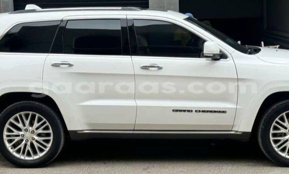 Buy Used Jeep Grand Cherokee White Car in Dakar in Dakar Buy Used Jeep Grand Cherokee White Car in Dakar in Dakar