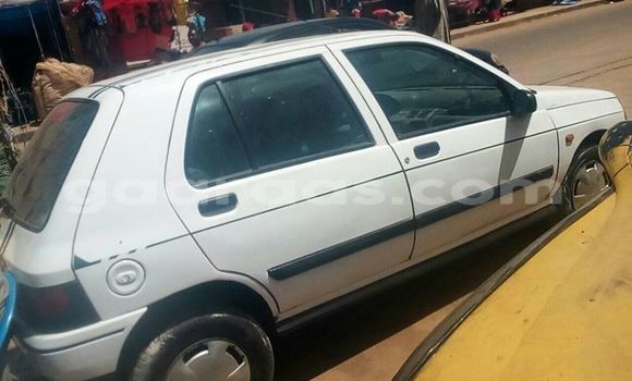 Acheter Occasion Voiture Renault Clio Blanc à Dakar, Dakar Acheter Occasion Voiture Renault Clio Blanc à Dakar, Dakar